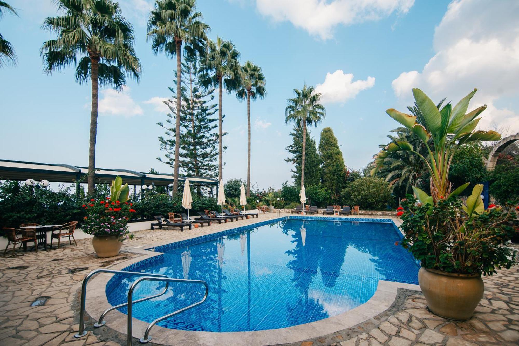 Bellapais Gardens Hostel Exterior photo