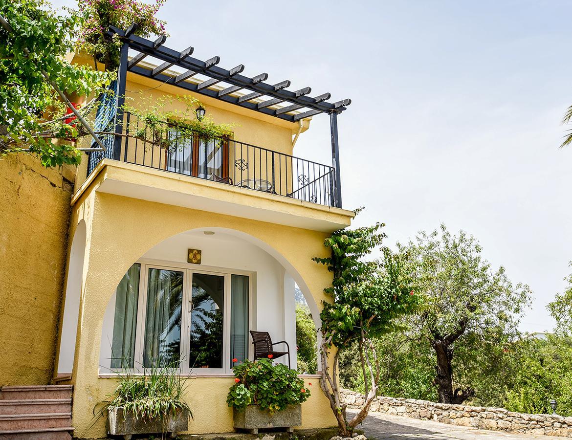 Bellapais Gardens Hostel Exterior photo